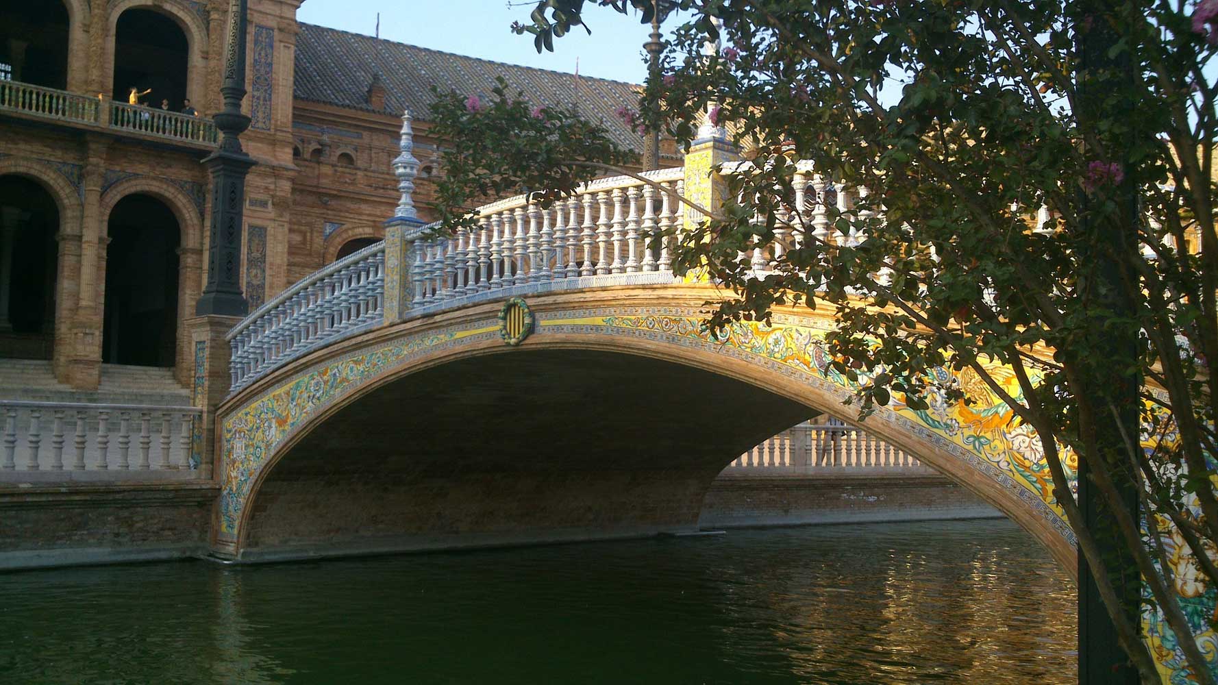  Puente Histórico de Sevilla